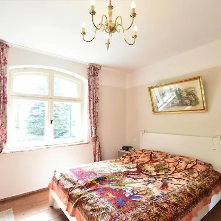 Dom wakacyjny Comfortable Holiday Near The Beach In Am Salzhaff