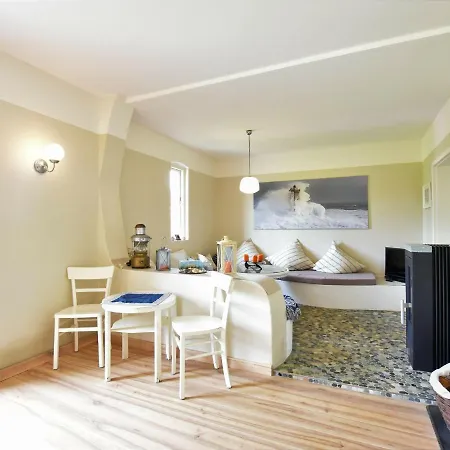 Comfortable Holiday Near The Beach In Am Salzhaff Pepelow